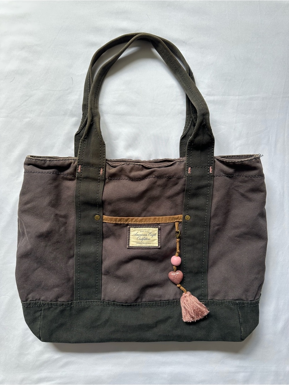 Vintage American Eagle Grey and Black Tote Bag with Front Pocket and Pink Tassel